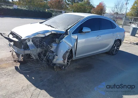 2017 Buick Verano Sport Touring z USA, uszkodzony, nr VIN 1G4PR5SK2H4109883